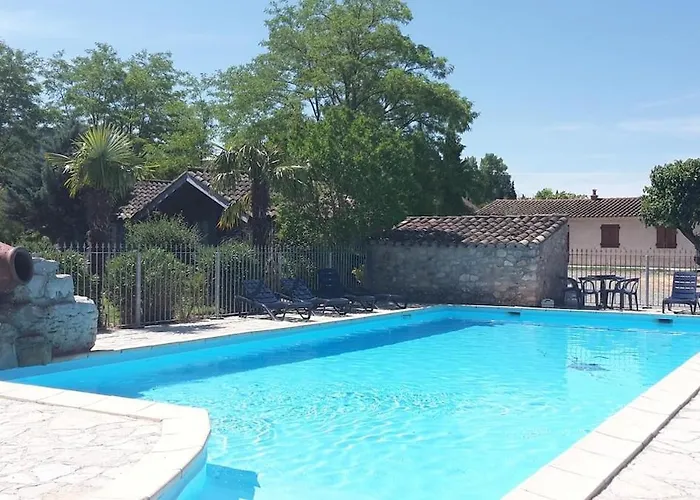 別荘 Mirabel #3, Maisonette, Terrace And Pool Access *